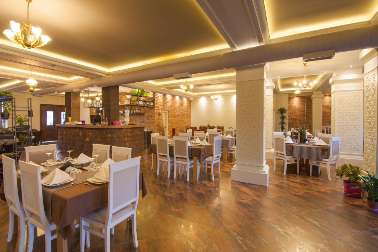 Casta Diva Hotel Korça Kültér fotó