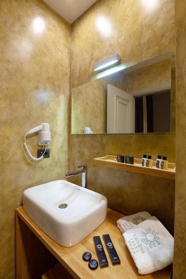 Casta Diva Hotel Korça Kültér fotó