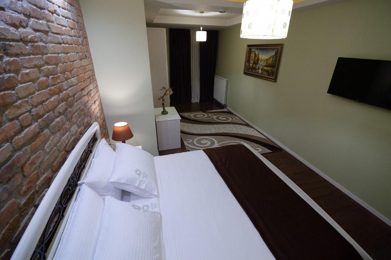 Casta Diva Hotel Korça Kültér fotó