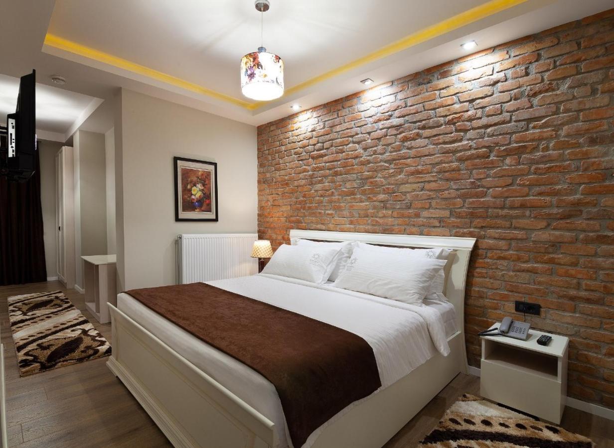 Casta Diva Hotel Korça Kültér fotó
