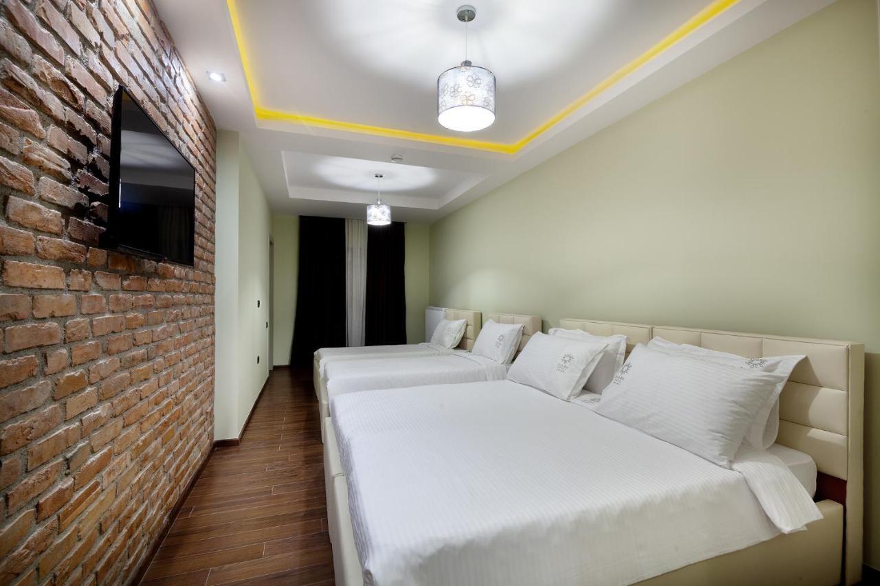 Casta Diva Hotel Korça Kültér fotó