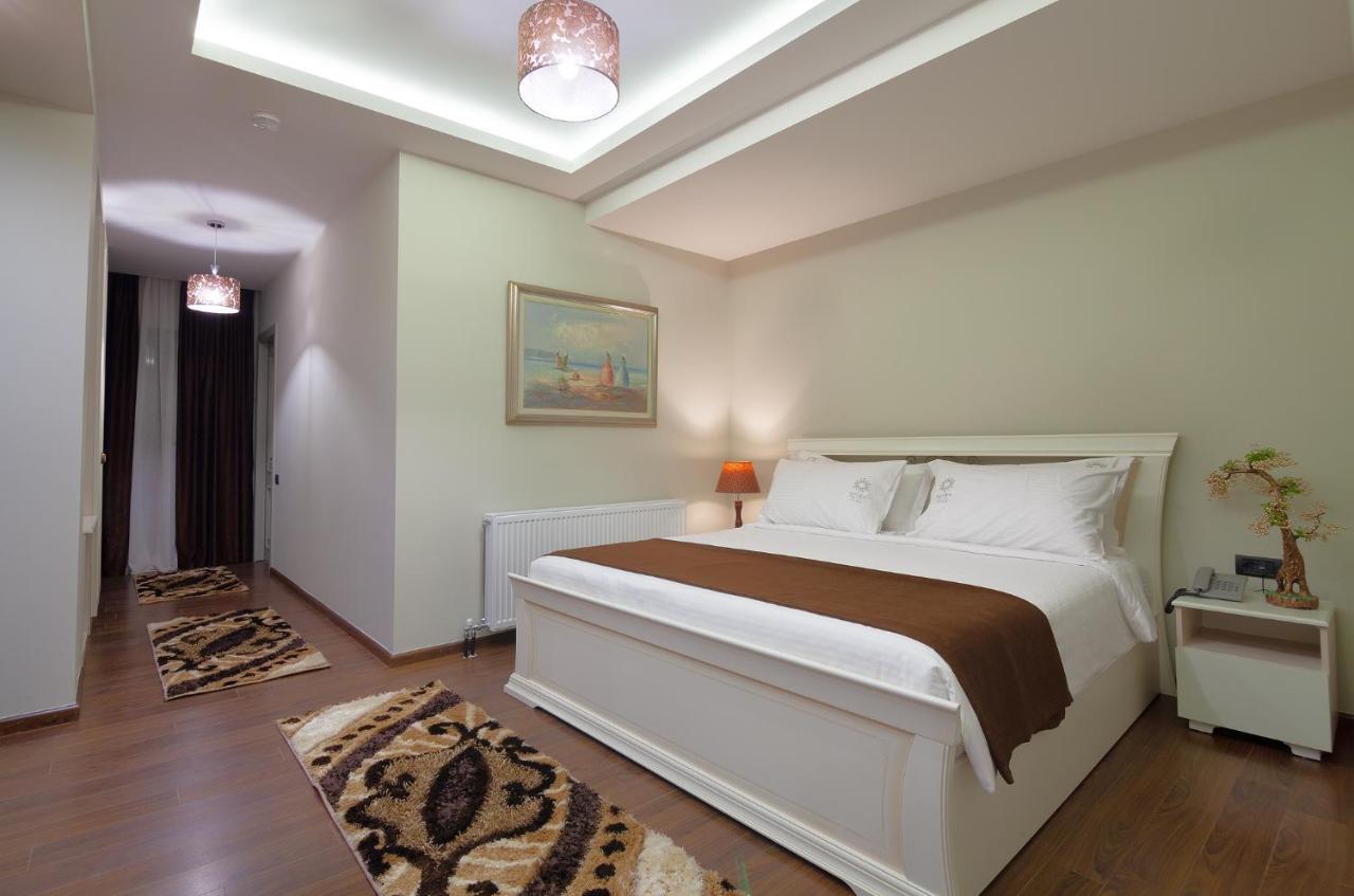 Casta Diva Hotel Korça Kültér fotó
