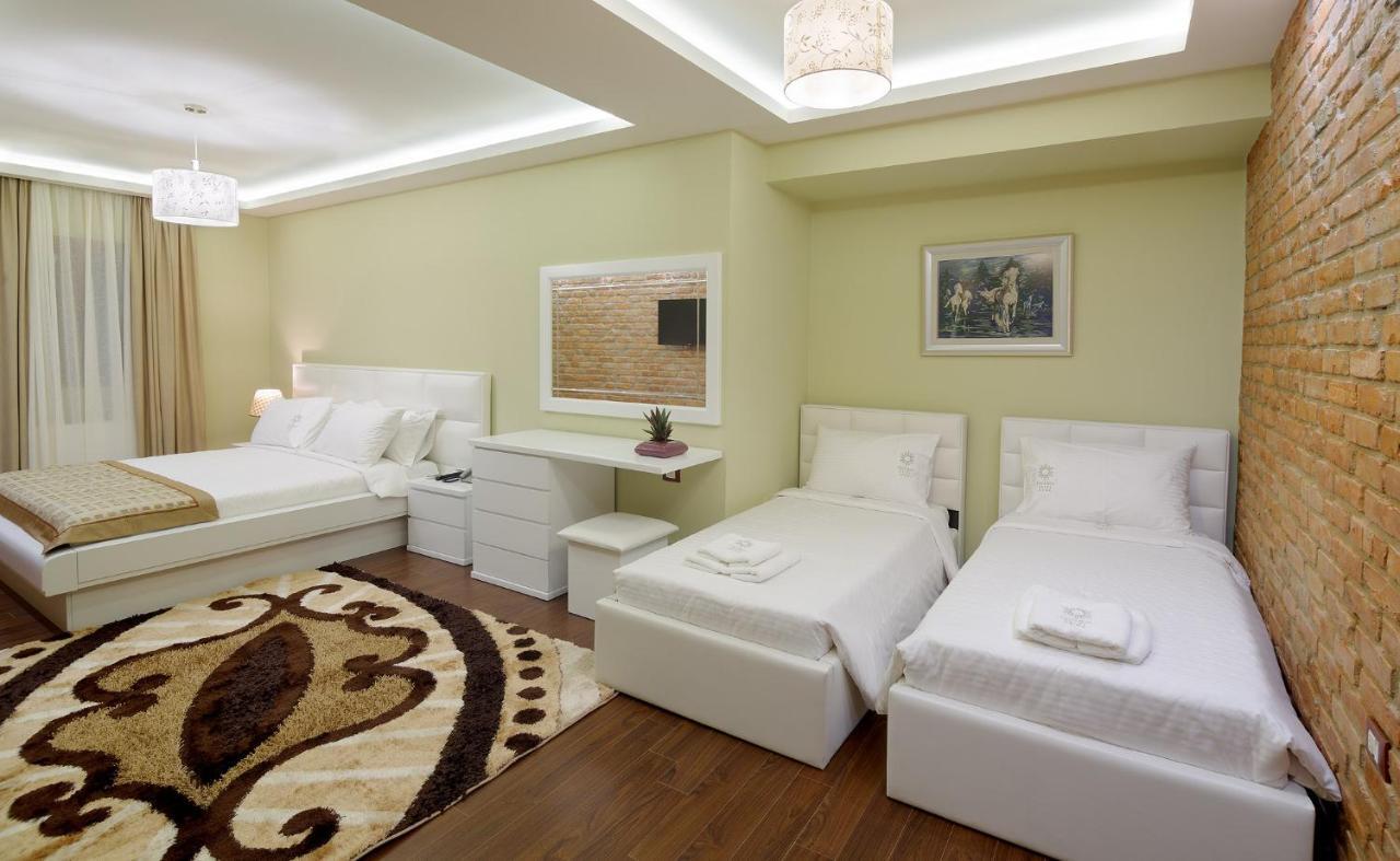 Casta Diva Hotel Korça Kültér fotó
