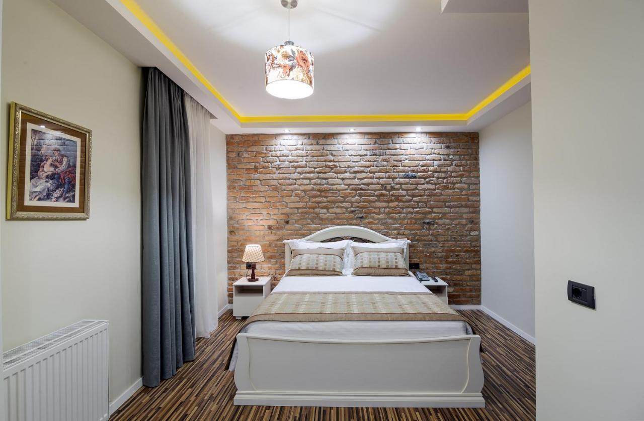 Casta Diva Hotel Korça Kültér fotó