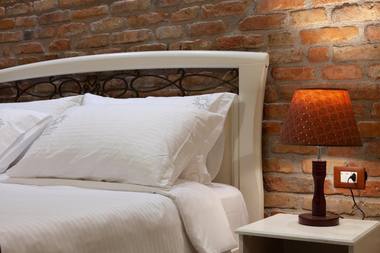 Casta Diva Hotel Korça Kültér fotó